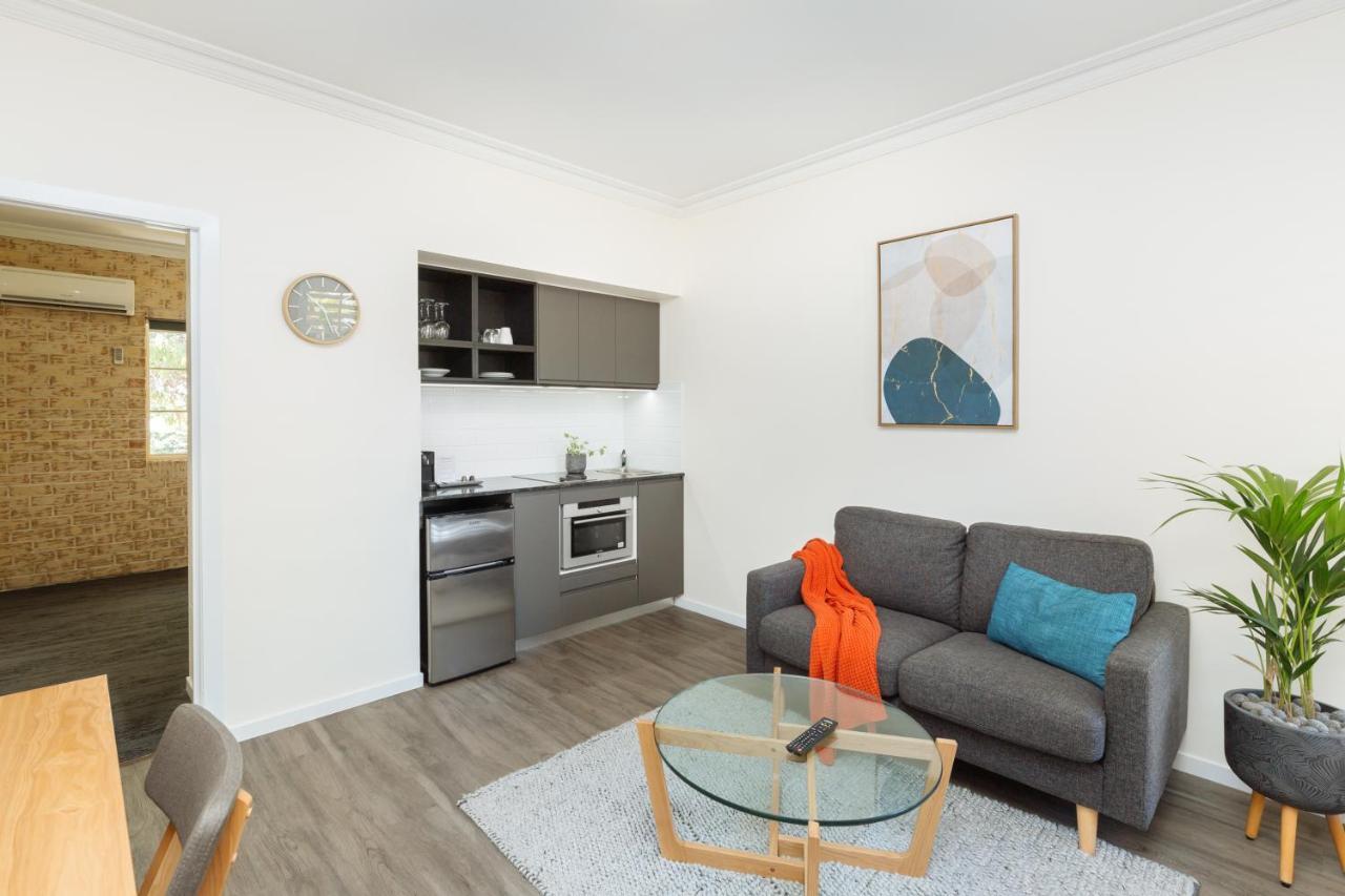 Coopers Colonial Motel Brisbane Bagian luar foto